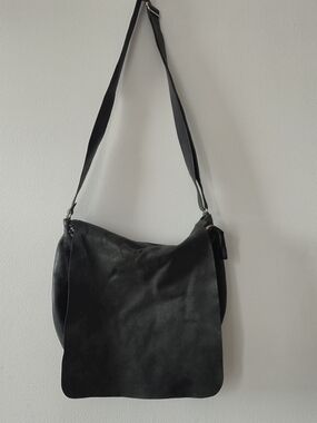 RUDSAK Black Leather Messenger Crossbody Flap Bag Vintage, Minimalist Boho
​